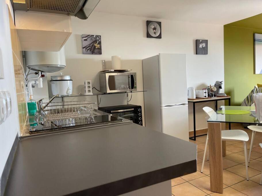 סיינט דניס Immense Studio 51 Jusqu'A 4 Personnes Avec Vue Mer מראה חיצוני תמונה